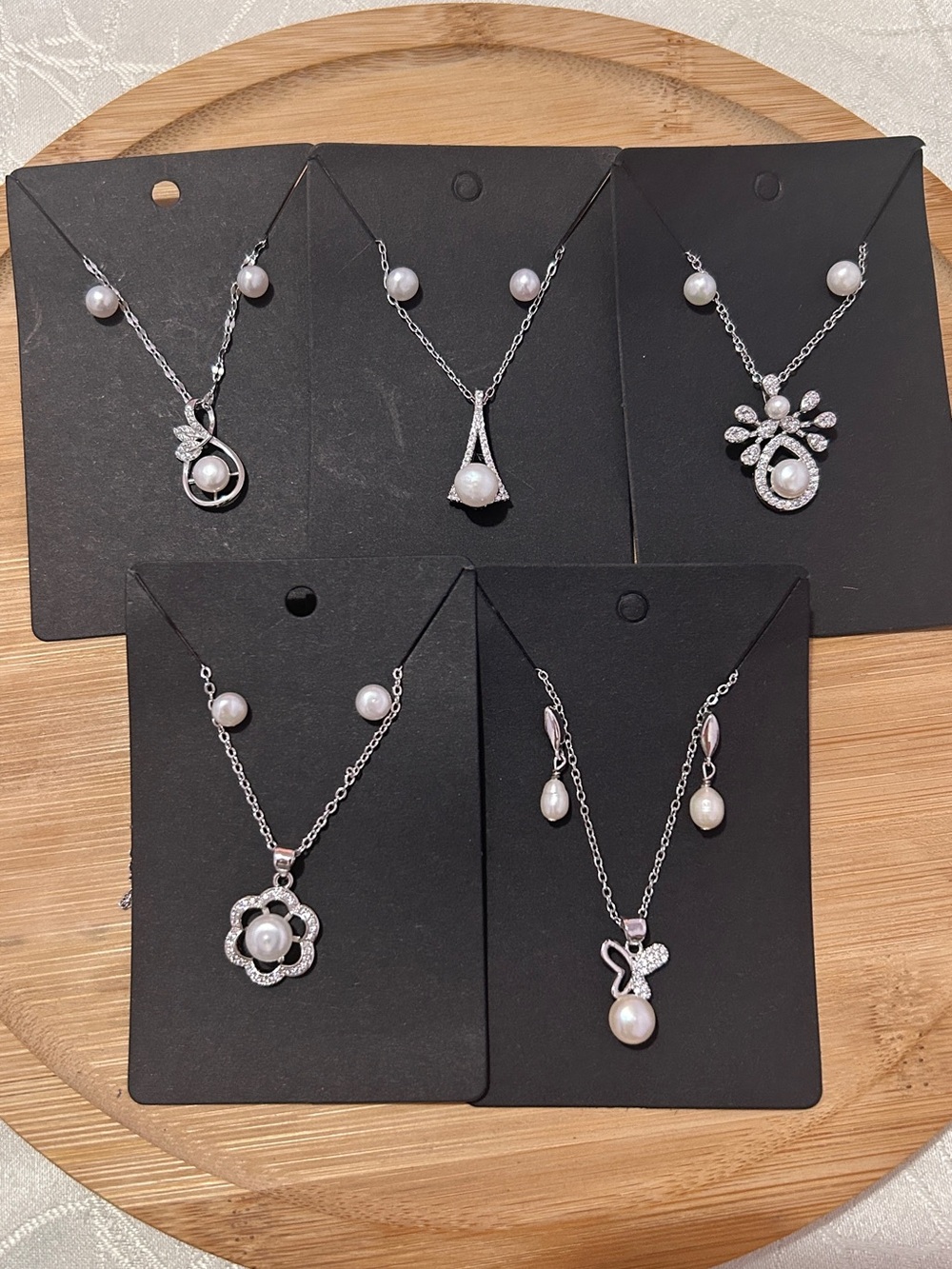 Natural Pearl Necklace and Earring Set 1️⃣